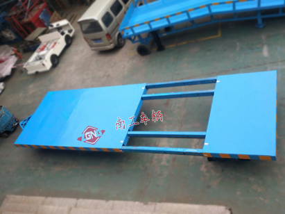 15吨可伸缩型ky平台_KY（中国）一站式服务平台I.jpg